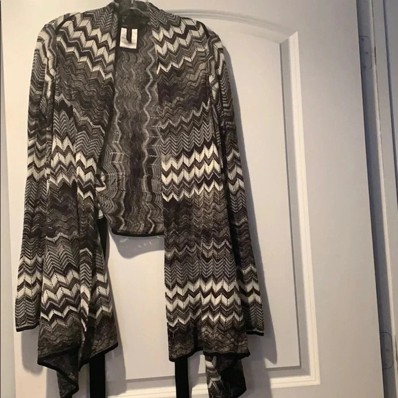 BCBG MaxAzria Silk Wrap Sweater Medium - Picture 3 of 4